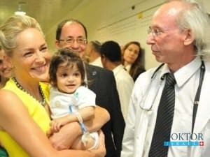 Шэрон Стоун в клинике Хадасса